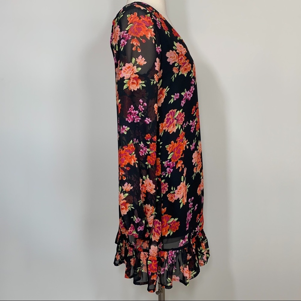 Savannah Rae Floral Dress - Picture 2 of 5